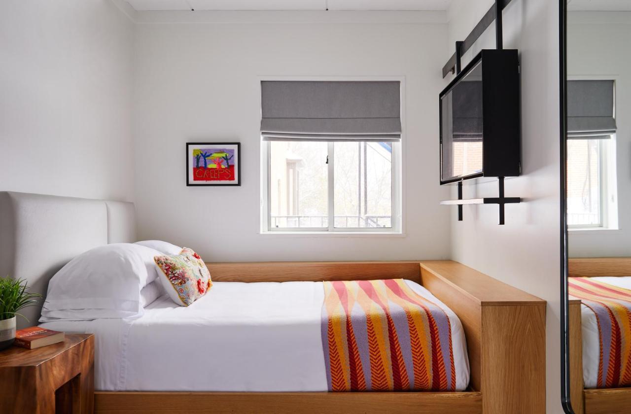 Bluebird Spa City Motor Lodge Саратога Спрингс Екстериор снимка